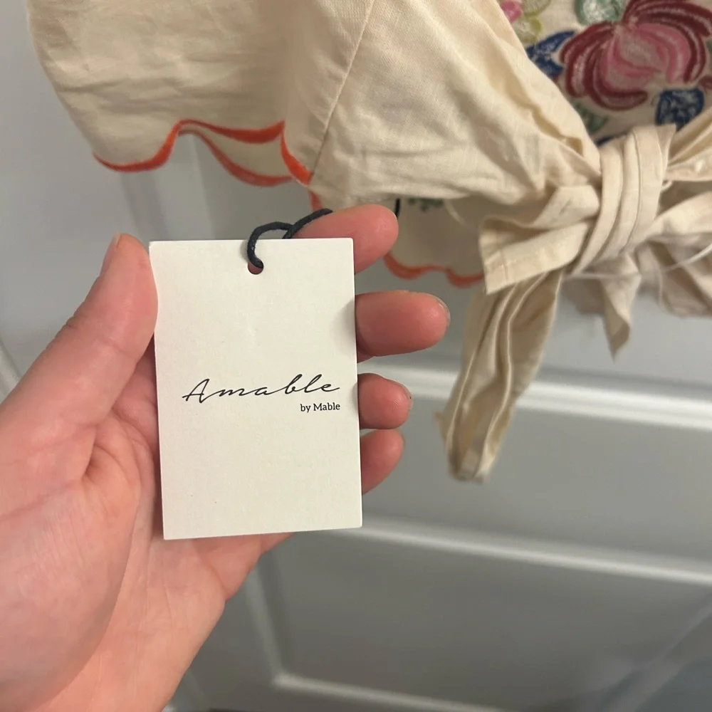 Boutique Embroidered Linen 2 Piece Set - Picture 8 of 9